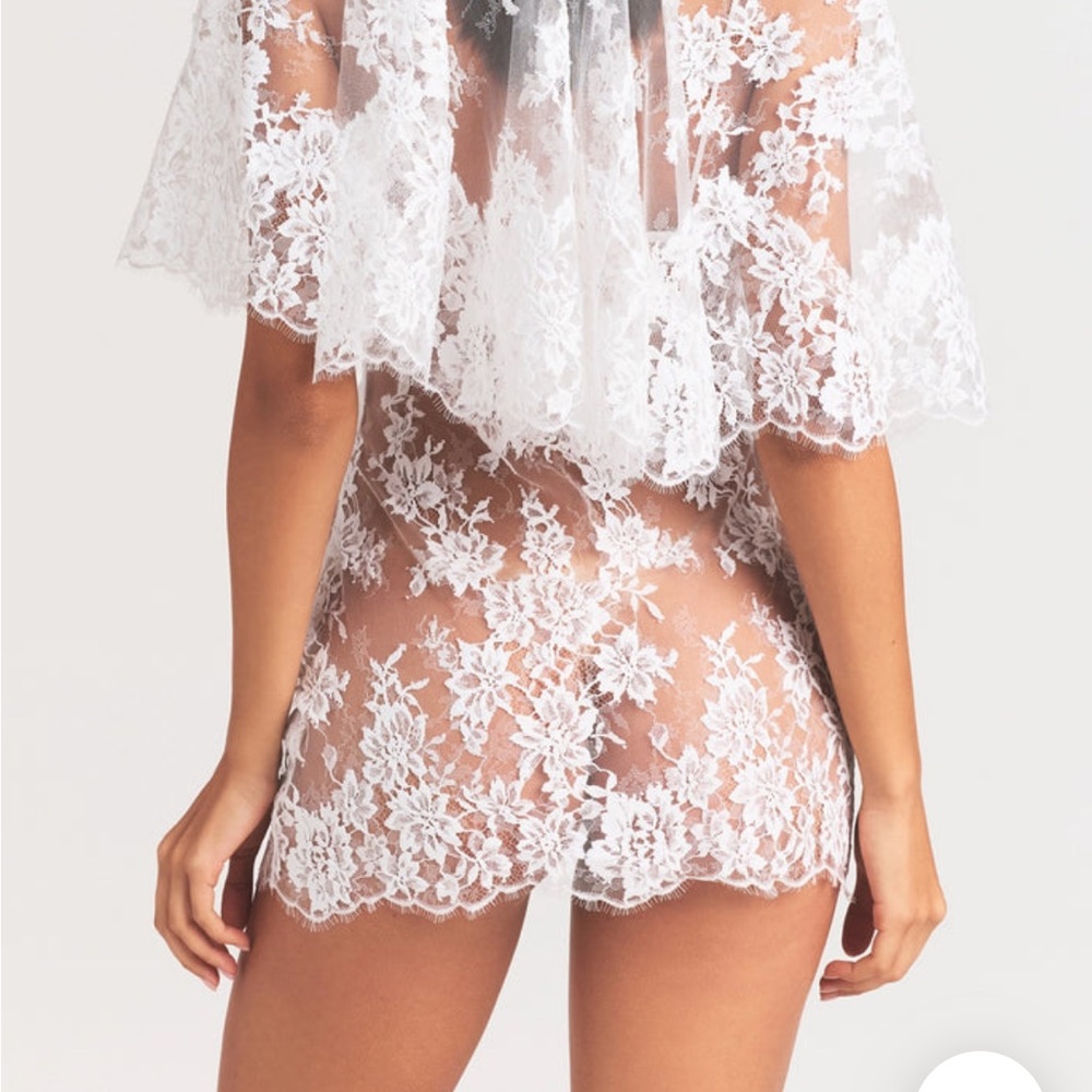 SKIMS WHITE LACE VEIL BRIDAL COLLECTION - BRAND NEW